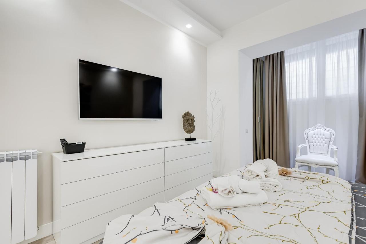 Bmga L The White Crown Apartment In Testaccio Рим Екстер'єр фото