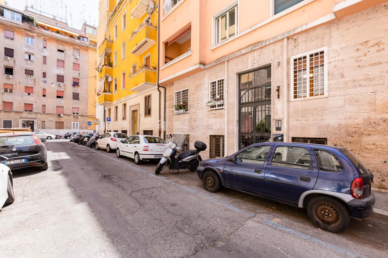 Bmga L The White Crown Apartment In Testaccio Рим Екстер'єр фото