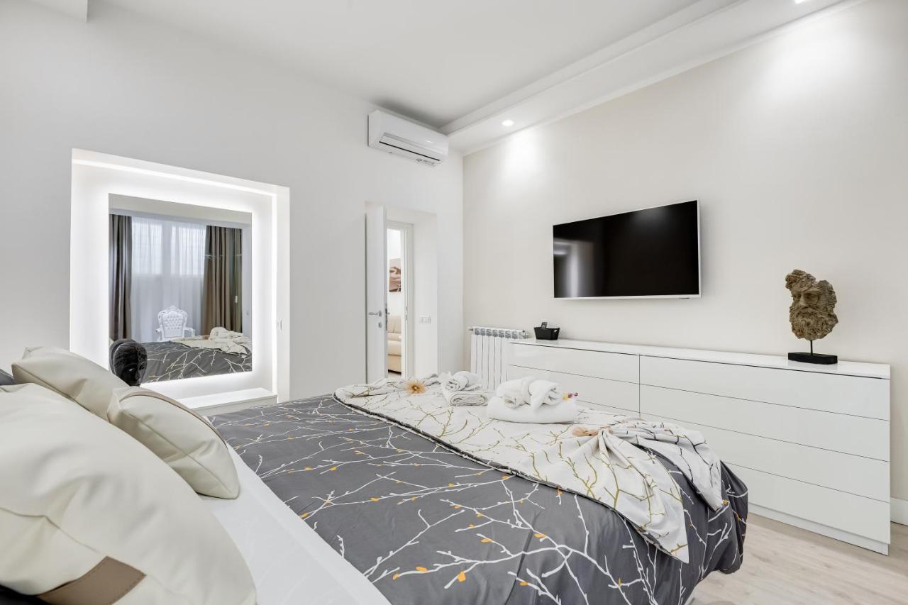 Bmga L The White Crown Apartment In Testaccio Рим Екстер'єр фото