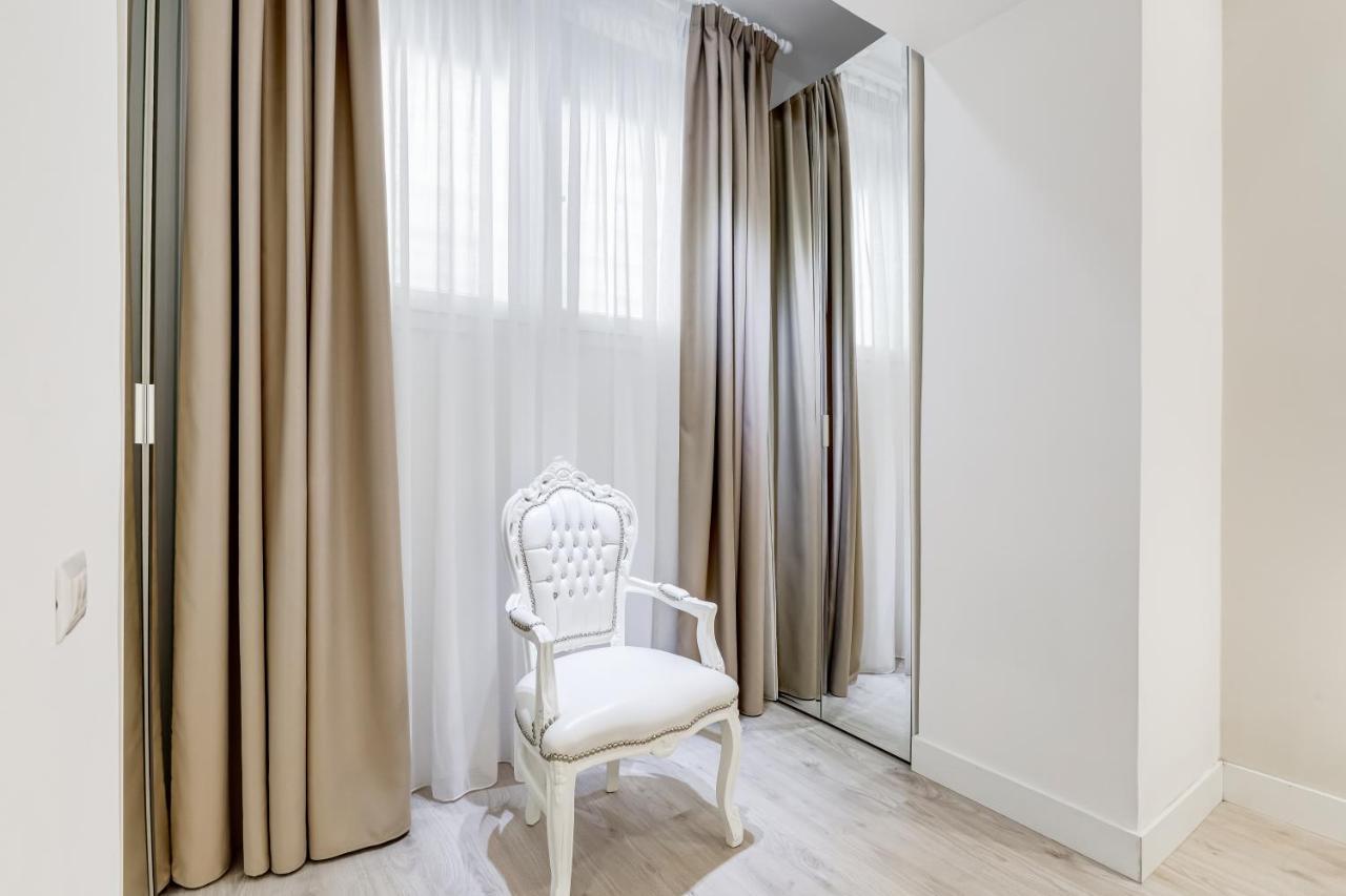 Bmga L The White Crown Apartment In Testaccio Рим Екстер'єр фото